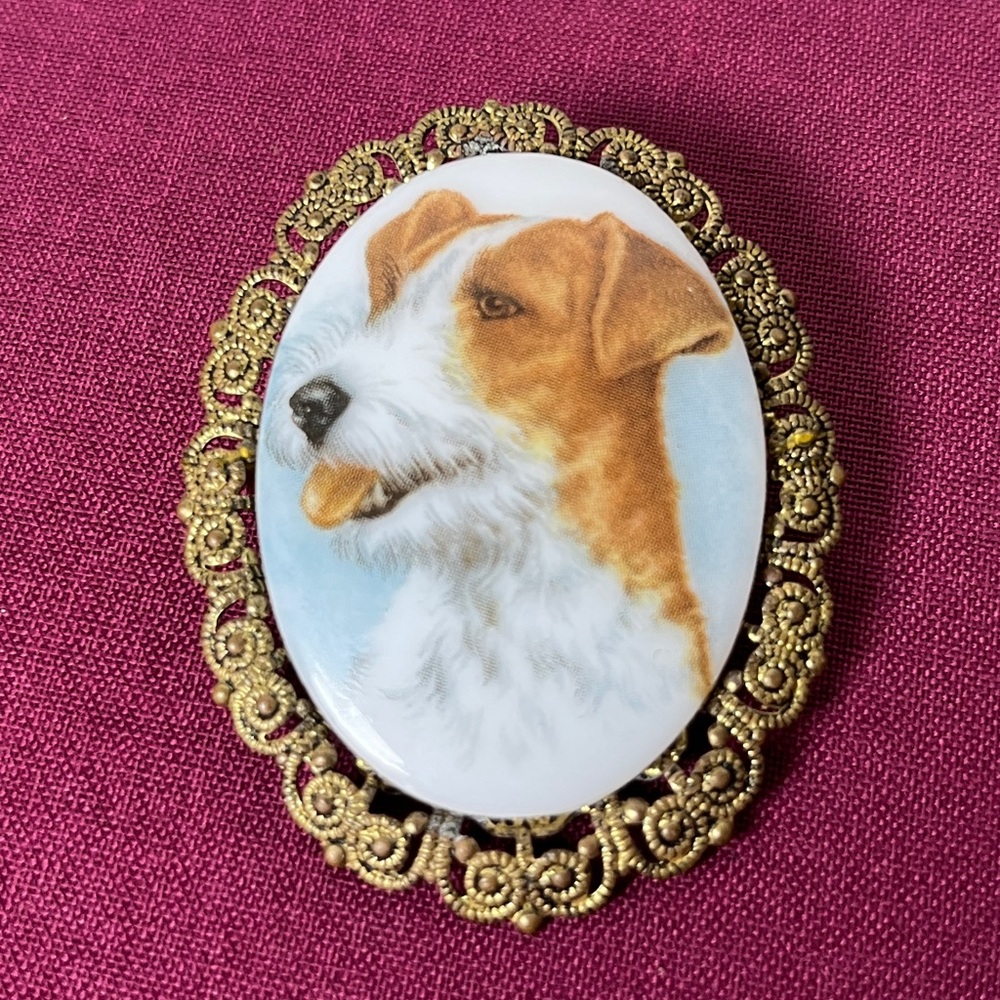 Vintage Western Germany Wire Fox Terrier Porcelain Cameo Brooch Gold filigree